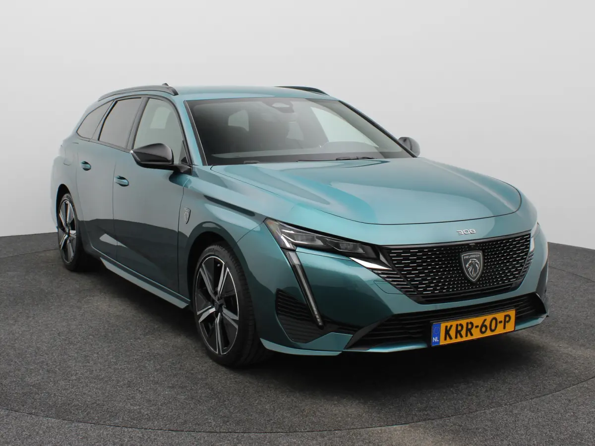 1.2 PureTech GT 360 Graden Camera | Elektrische Kofferklep | Dodehoekbewaking | Parkeersenoren Voor en Achter | Adaptive Cruise Control | Drive Assist | Elektrisch Verstelbare Stoelen met Ma
