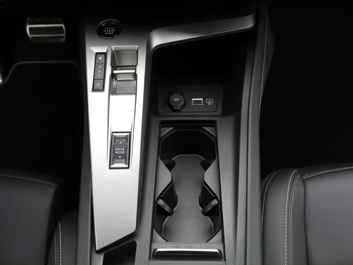 1.2 PureTech GT 360 Graden Camera | Elektrische Kofferklep | Dodehoekbewaking | Parkeersenoren Voor en Achter | Adaptive Cruise Control | Drive Assist | Elektrisch Verstelbare Stoelen met Ma