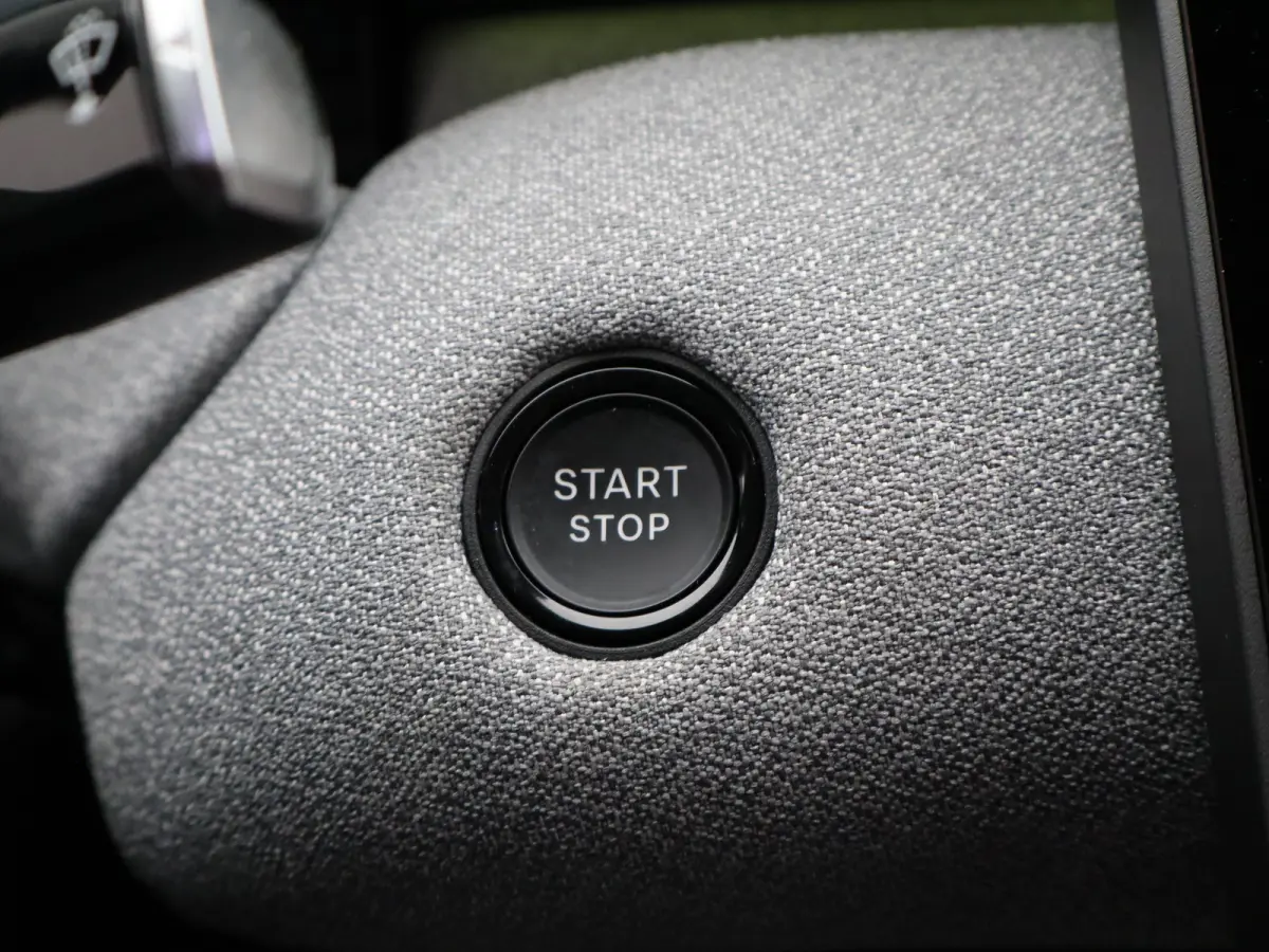 1.2 Hybrid 145 Max Afneembare Trekhaak | 360* Graden Camera | Adaptieve Cruise Control | Drive Assist | Elektrisch Verstelbare Stoelen | Stoelverwarming en Ventilatie