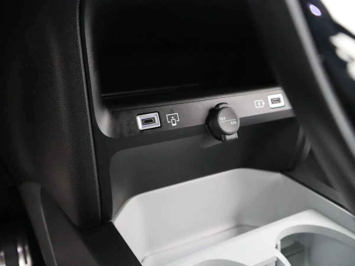 1.2 Hybrid 145 Max Afneembare Trekhaak | 360* Graden Camera | Adaptieve Cruise Control | Drive Assist | Elektrisch Verstelbare Stoelen | Stoelverwarming en Ventilatie