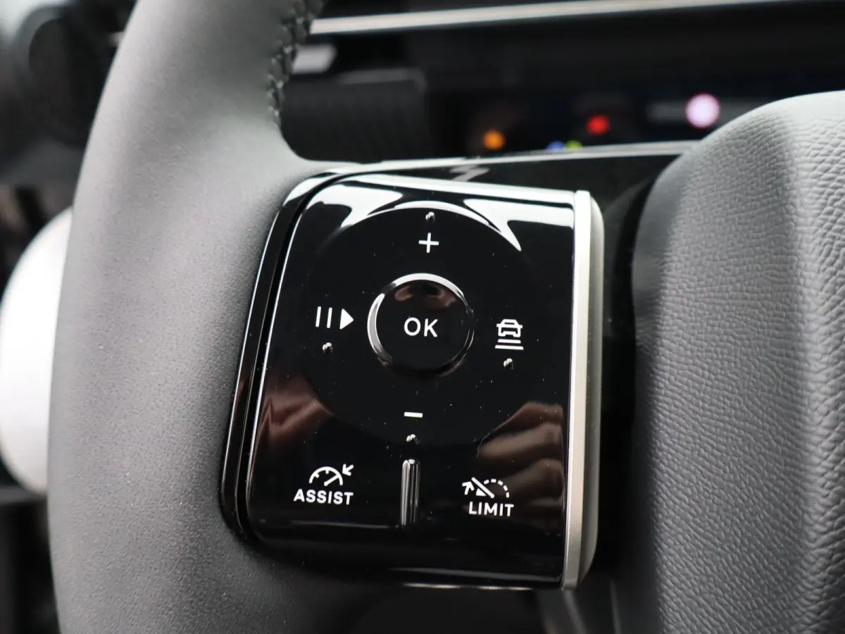 1.2 Hybrid 145 Max Afneembare Trekhaak | 360* Graden Camera | Adaptieve Cruise Control | Drive Assist | Elektrisch Verstelbare Stoelen | Stoelverwarming en Ventilatie