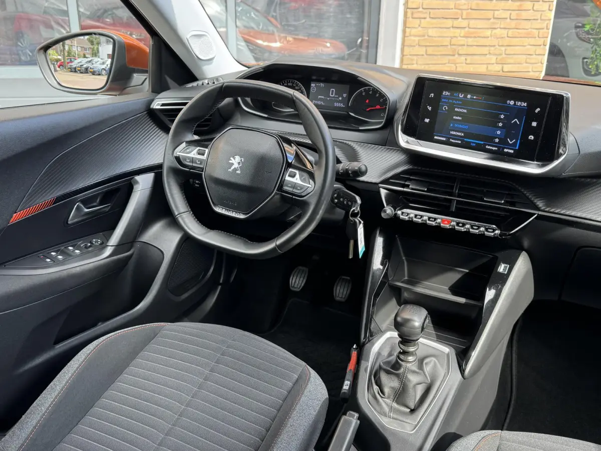 1.2 100pk Active CARPLAY/CRUISE/PDC/NL-AUTO/1E EIG./24.000KM!