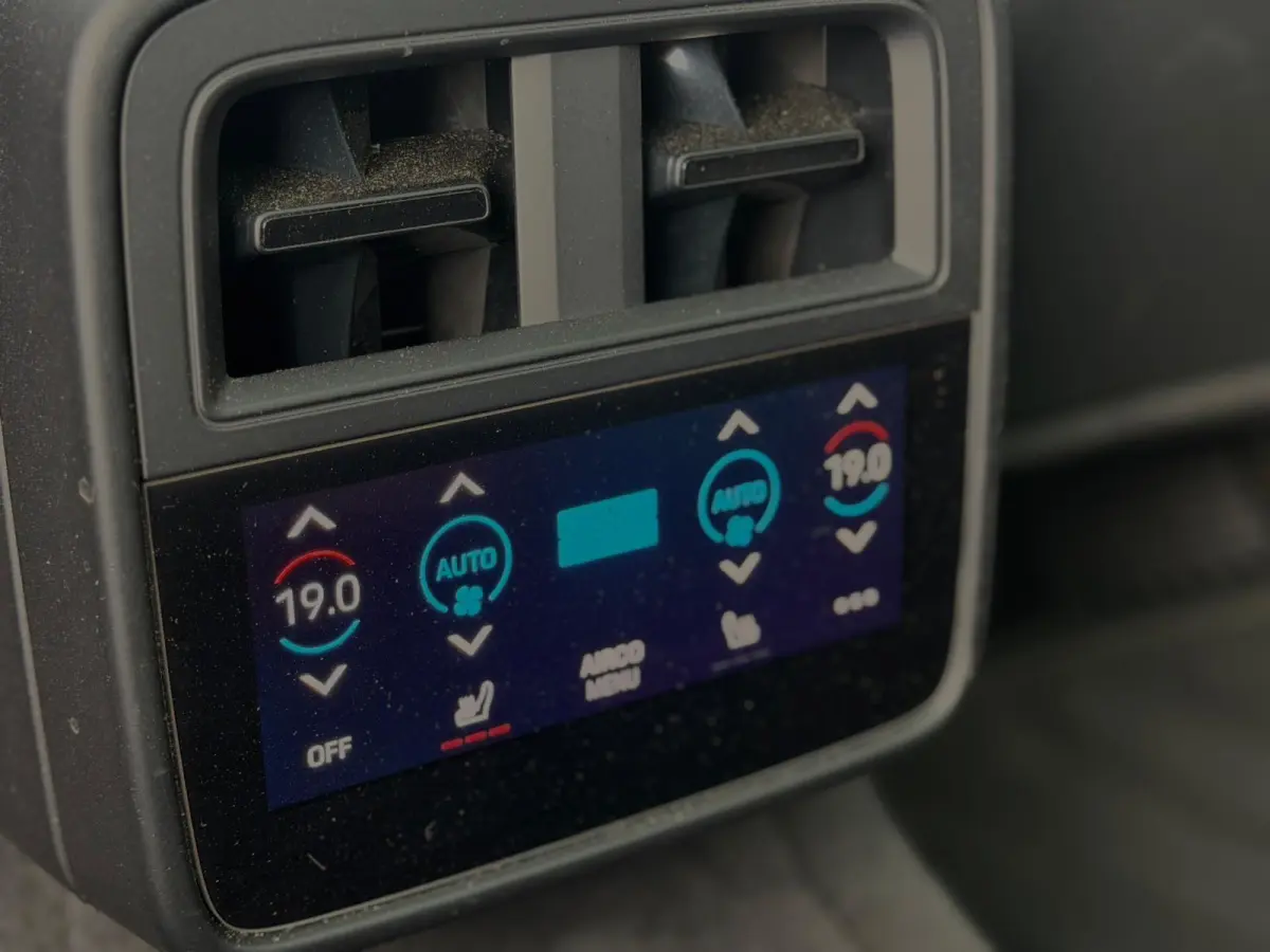 Turbo S 93 kWh VOLL!! (2e Eig, Dealer OndH, Carbon Pakket, Passagier Display, Bose, StoelVent, Sport Chrono, Etc)