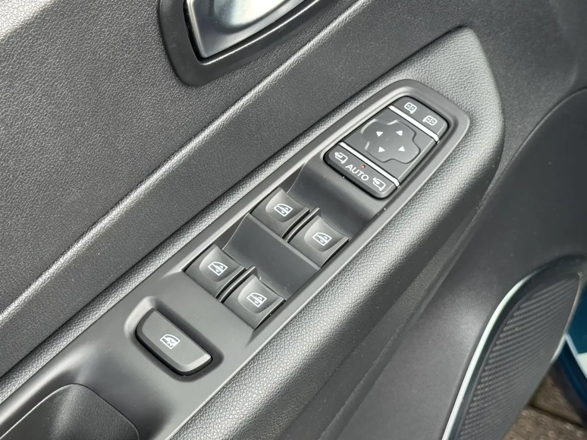 TCe 90 Limited CARPLAY/CRUISE/LED/LMV/NL-AUTO/1E EIG./63.000 KM!