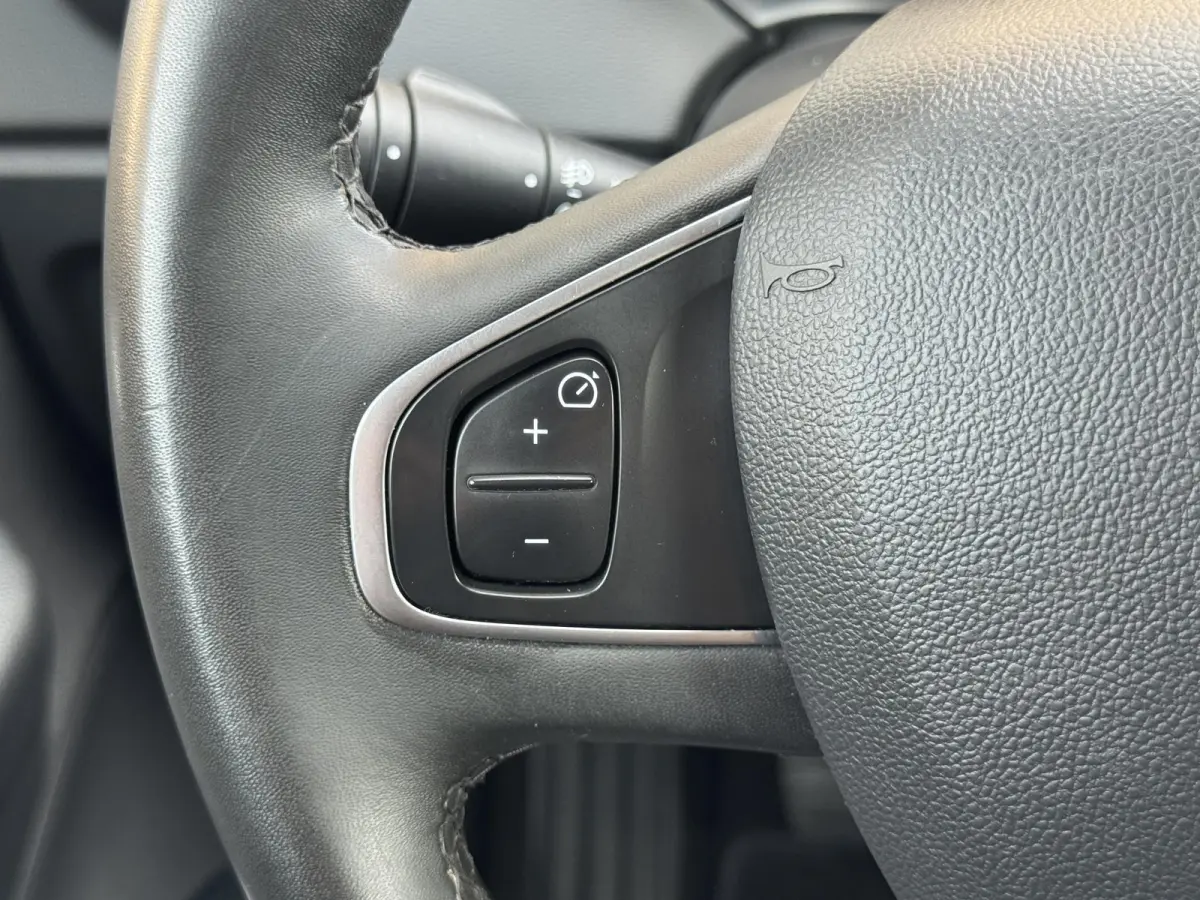 TCe 90 Limited CARPLAY/CRUISE/LED/LMV/NL-AUTO/1E EIG./63.000 KM!