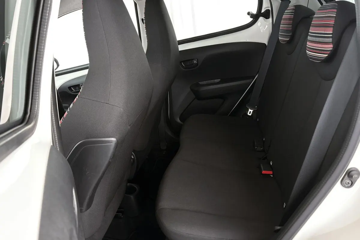 1.0 VTi Feel Automaat Airco Elektrische Ramen