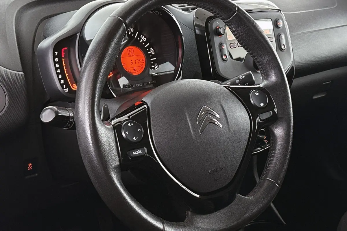 1.0 VTi Feel Automaat Airco Elektrische Ramen