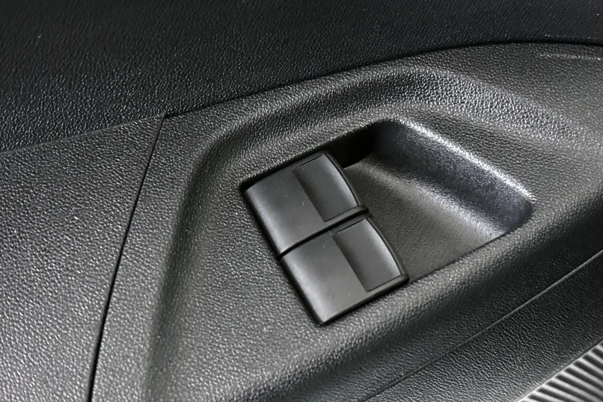 1.0 VTi Feel Automaat Airco Elektrische Ramen