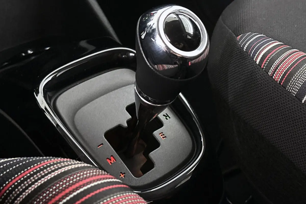 1.0 VTi Feel Automaat Airco Elektrische Ramen