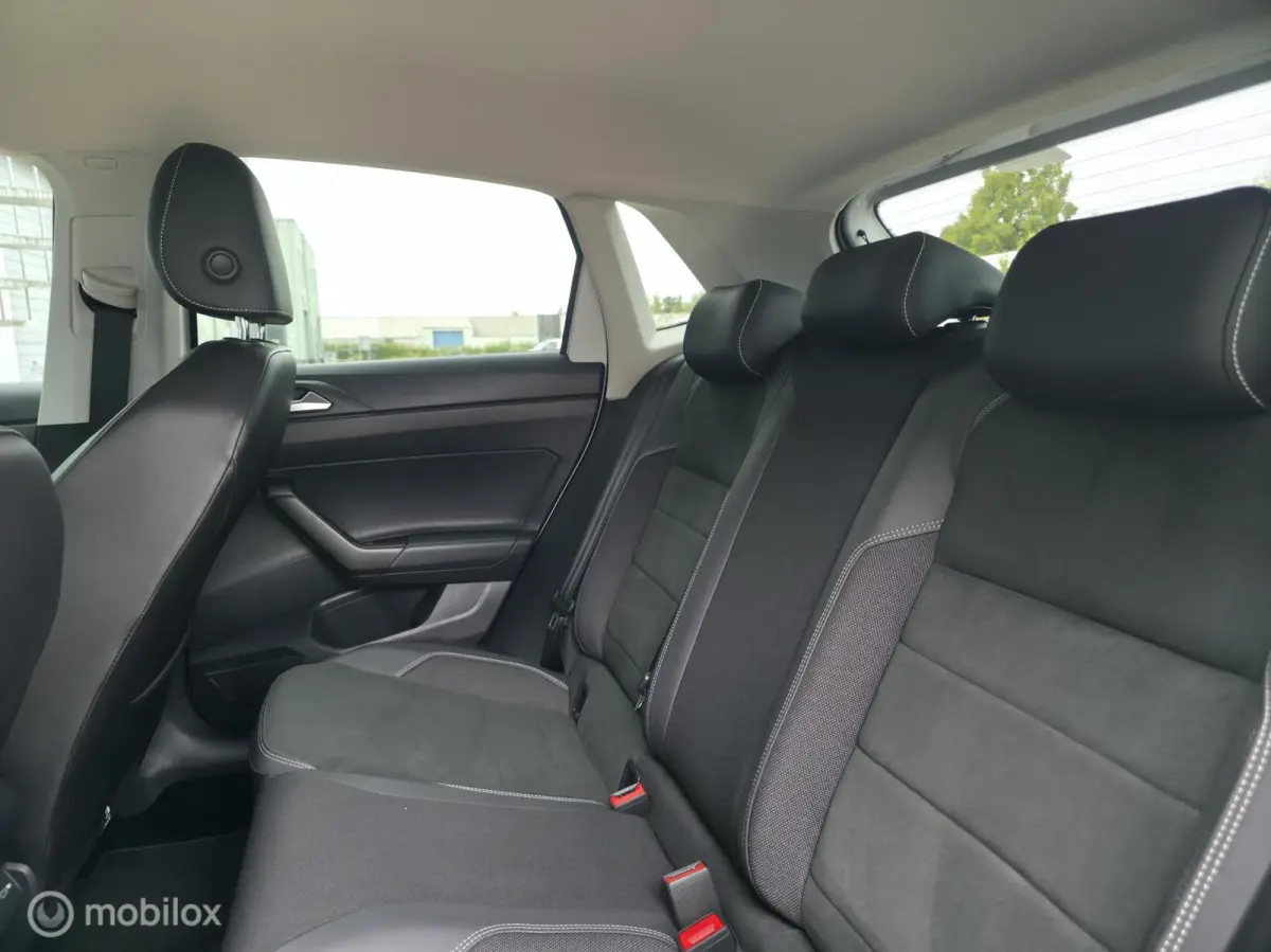 1.0 TSI / Alcantara / Stoelv. / Navi / Carpl.