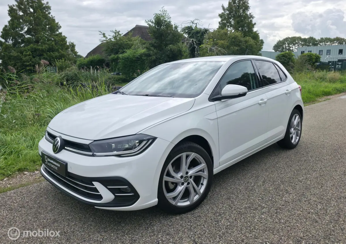 1.0 TSI / Alcantara / Stoelv. / Navi / Carpl.