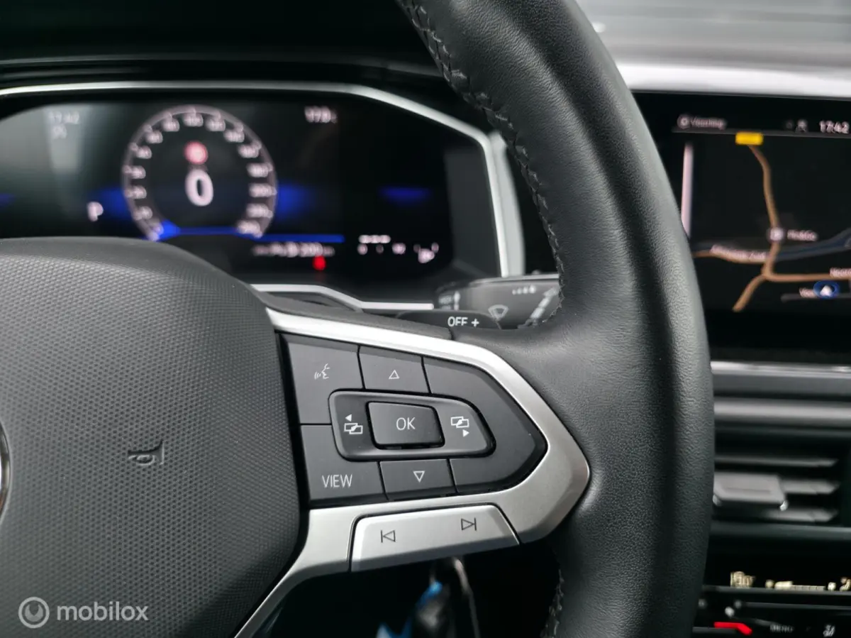 1.0 TSI / Alcantara / Stoelv. / Navi / Carpl.