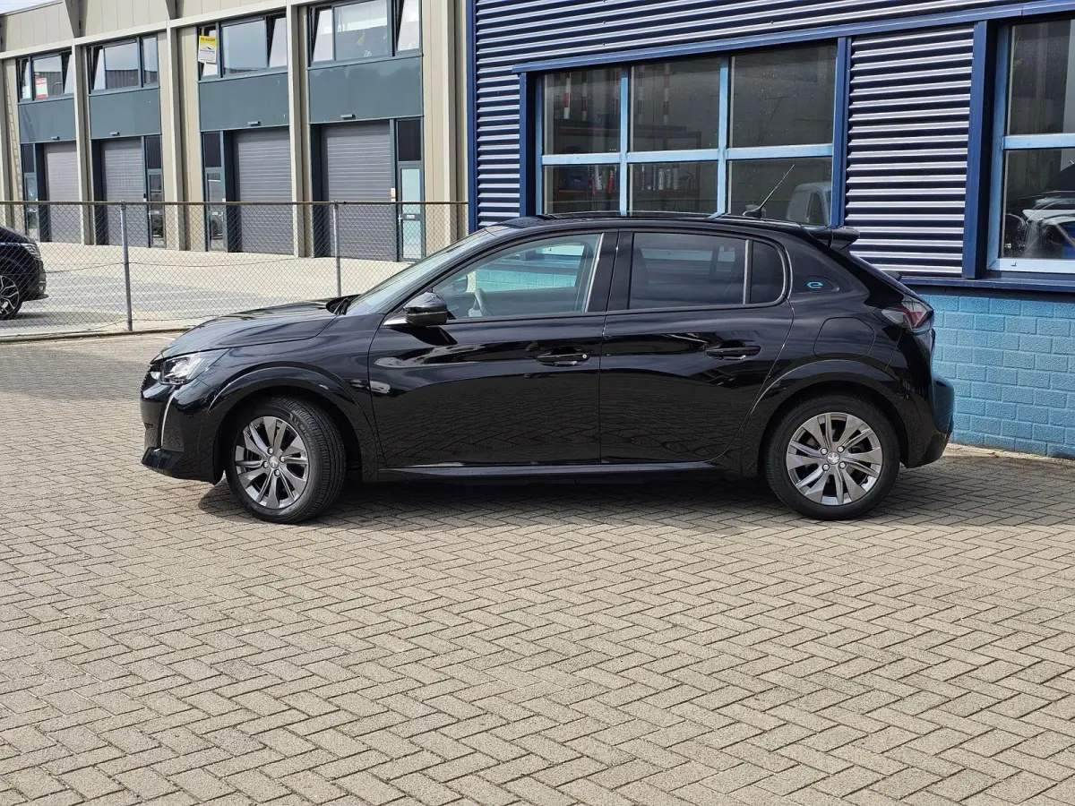 EV Allure Pack 50 kWh | Achterbank in delen neerklapbaar | Achteruitrijcamera | Airco (automatisch)Apple Carplay/Android Auto|telefoonintegratie premium,navigatie,voorstoelen verwarmbaar