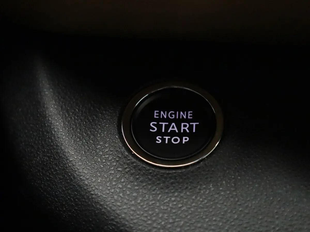 Longitude 54 kWh | Navigatie | Camera | Stoelverwarming | Parkeersensoren Voor/Achter | Apple Carplay&Android Auto