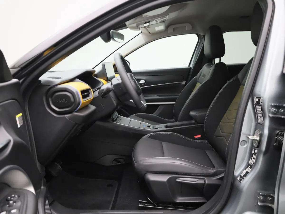 Longitude 54 kWh | Navigatie | Camera | Stoelverwarming | Parkeersensoren Voor/Achter | Apple Carplay&Android Auto