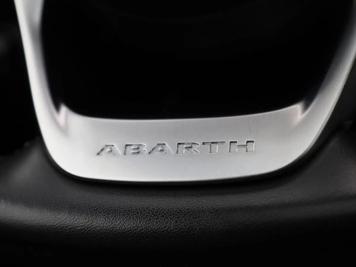 Abarth Scorpionissima 42 kWh