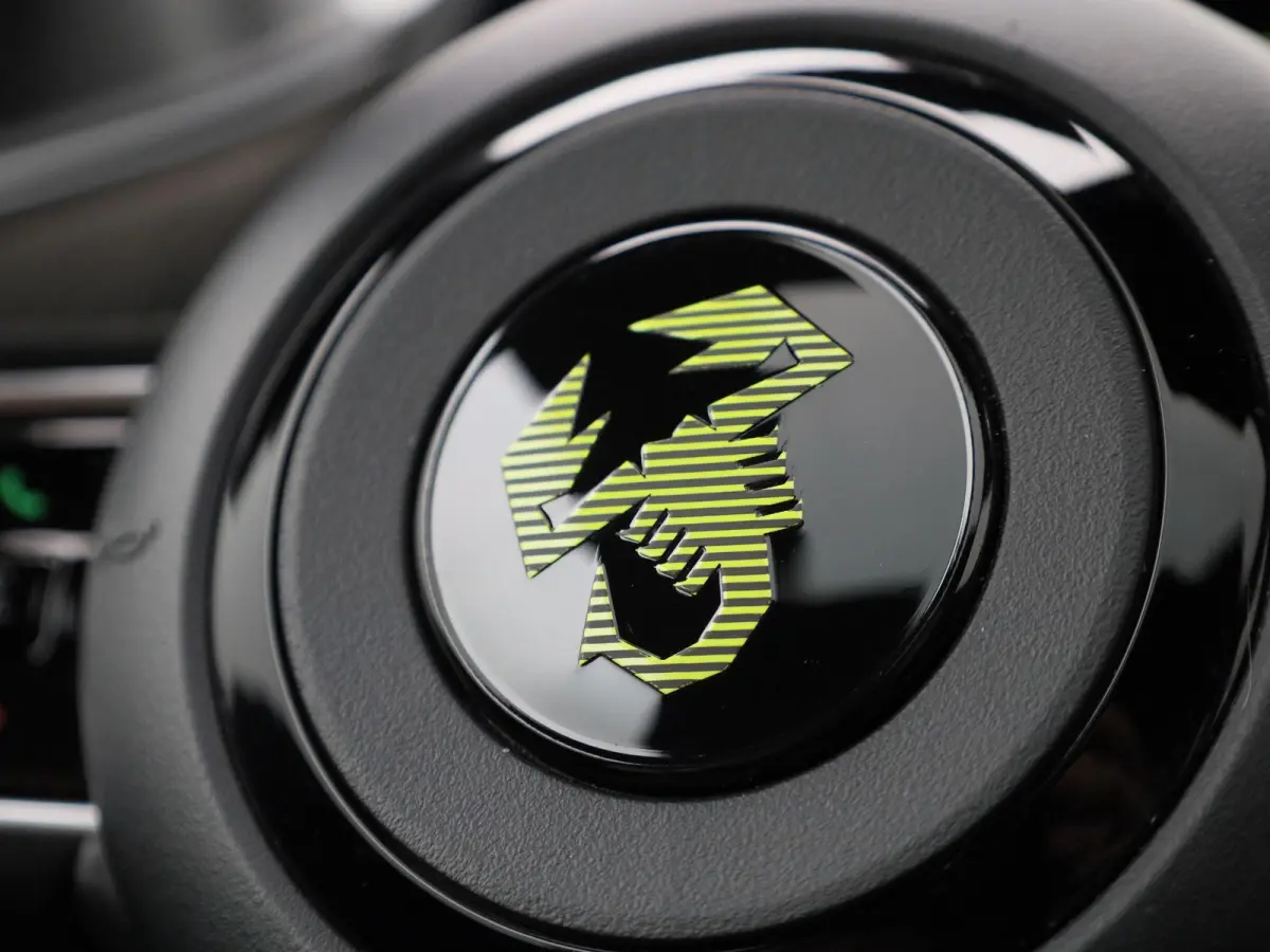 Abarth Scorpionissima 42 kWh