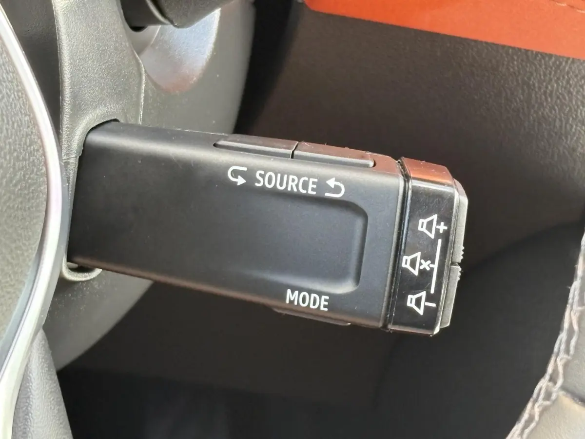 1.0 TCe 90 Intens TWO-TONE/CARPLAY/CAMERA/LED/NL-AUTO/1e EIG.