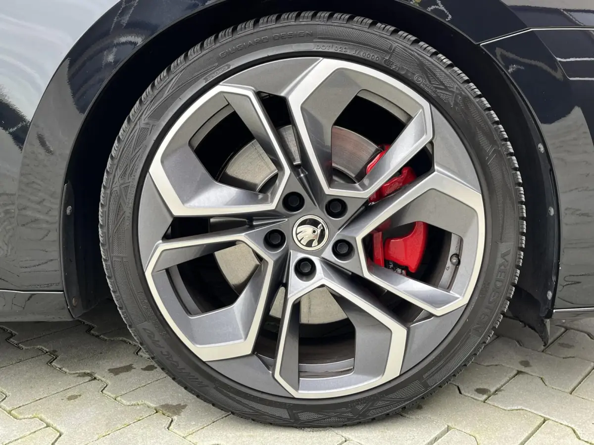 RS 245pk | DCC | 19” | Pano | Head up | Leder Alcantara