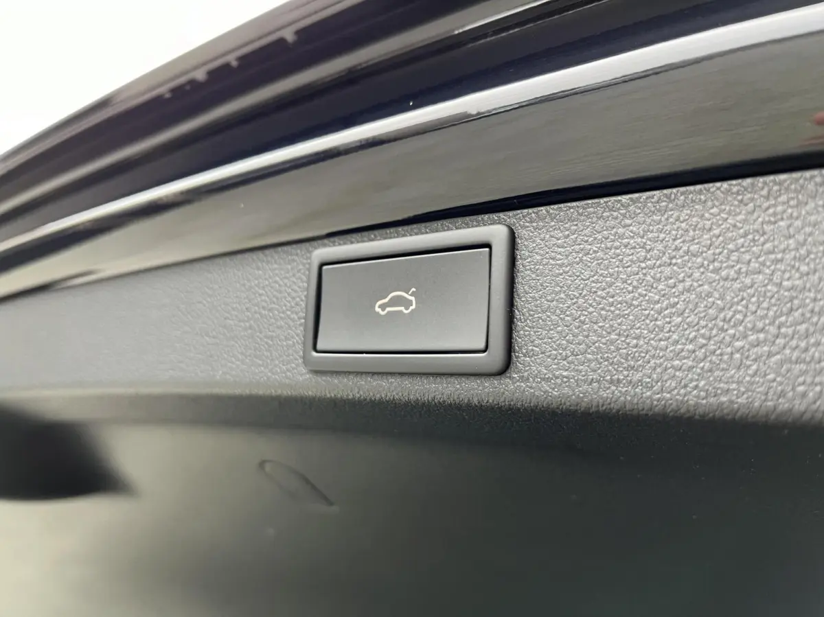 RS 245pk | DCC | 19” | Pano | Head up | Leder Alcantara