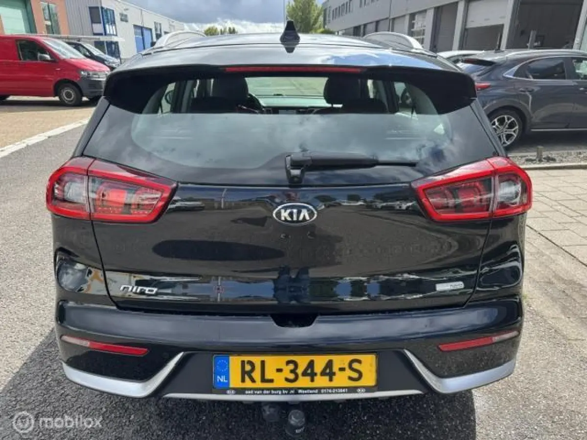 1.6 GDi Hybrid DynamicLine Trekhaak , Navigatie , Achteruit rij camera , Cruise controle , Climate controle , Lane assist , Dealer onderhouden met onderhoud historie