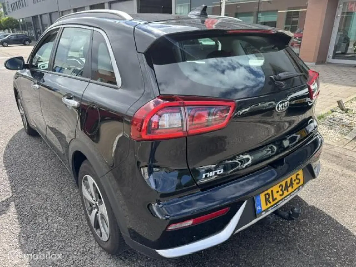 1.6 GDi Hybrid DynamicLine Trekhaak , Navigatie , Achteruit rij camera , Cruise controle , Climate controle , Lane assist , Dealer onderhouden met onderhoud historie