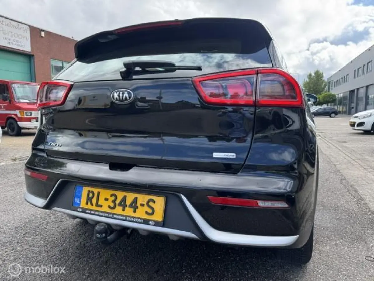 1.6 GDi Hybrid DynamicLine Trekhaak , Navigatie , Achteruit rij camera , Cruise controle , Climate controle , Lane assist , Dealer onderhouden met onderhoud historie