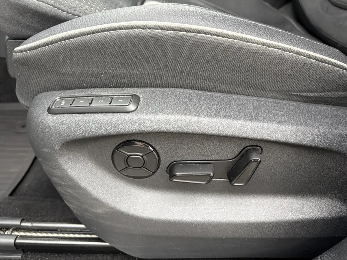 1.5 TSI PHEV Sportline Business / TREKHAAK