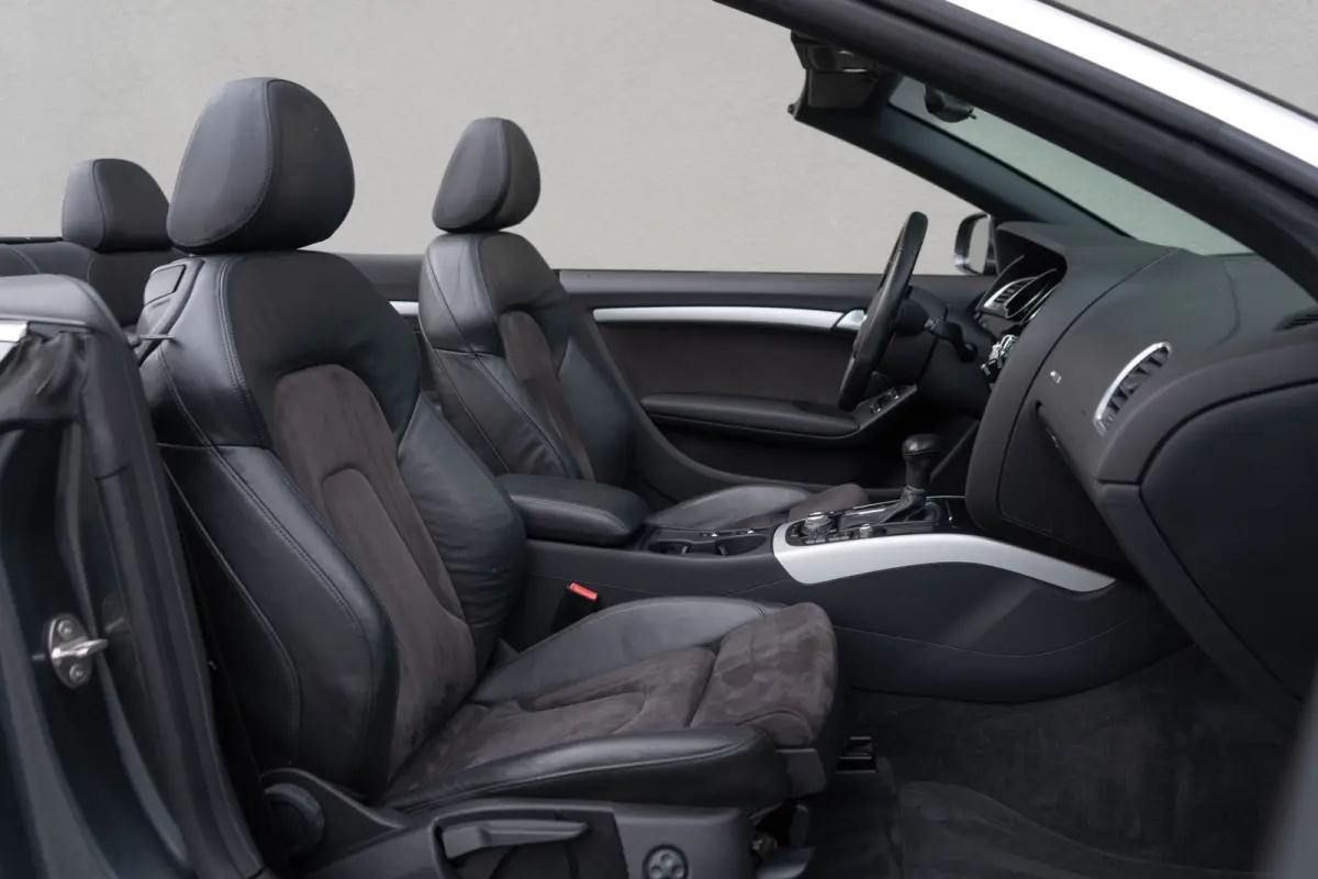 1.8 TFSI / S-line/ Stoelverwarming/ Audi Sound/ 19 Inch Velgen/