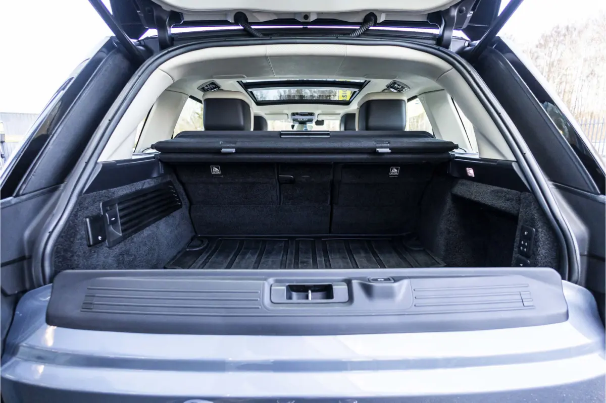 2.0 P400e LWB Autobiography