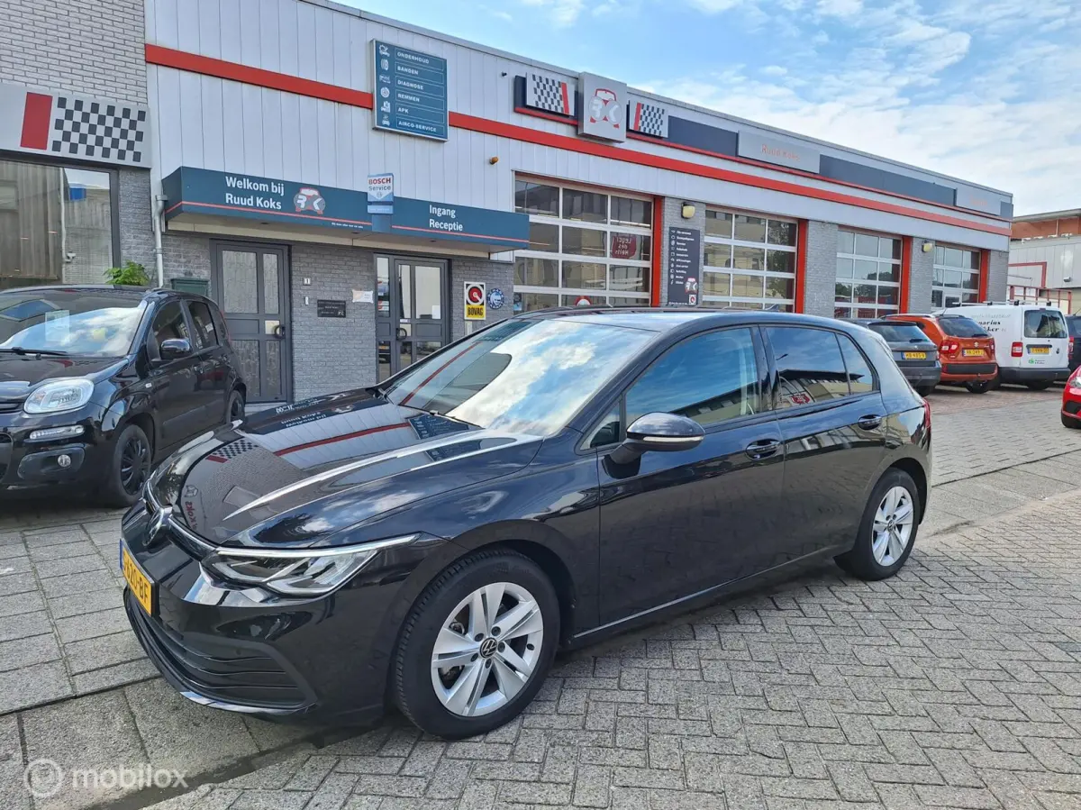 1.0 TSI LIFE • Dealer onderhouden • Carplay •