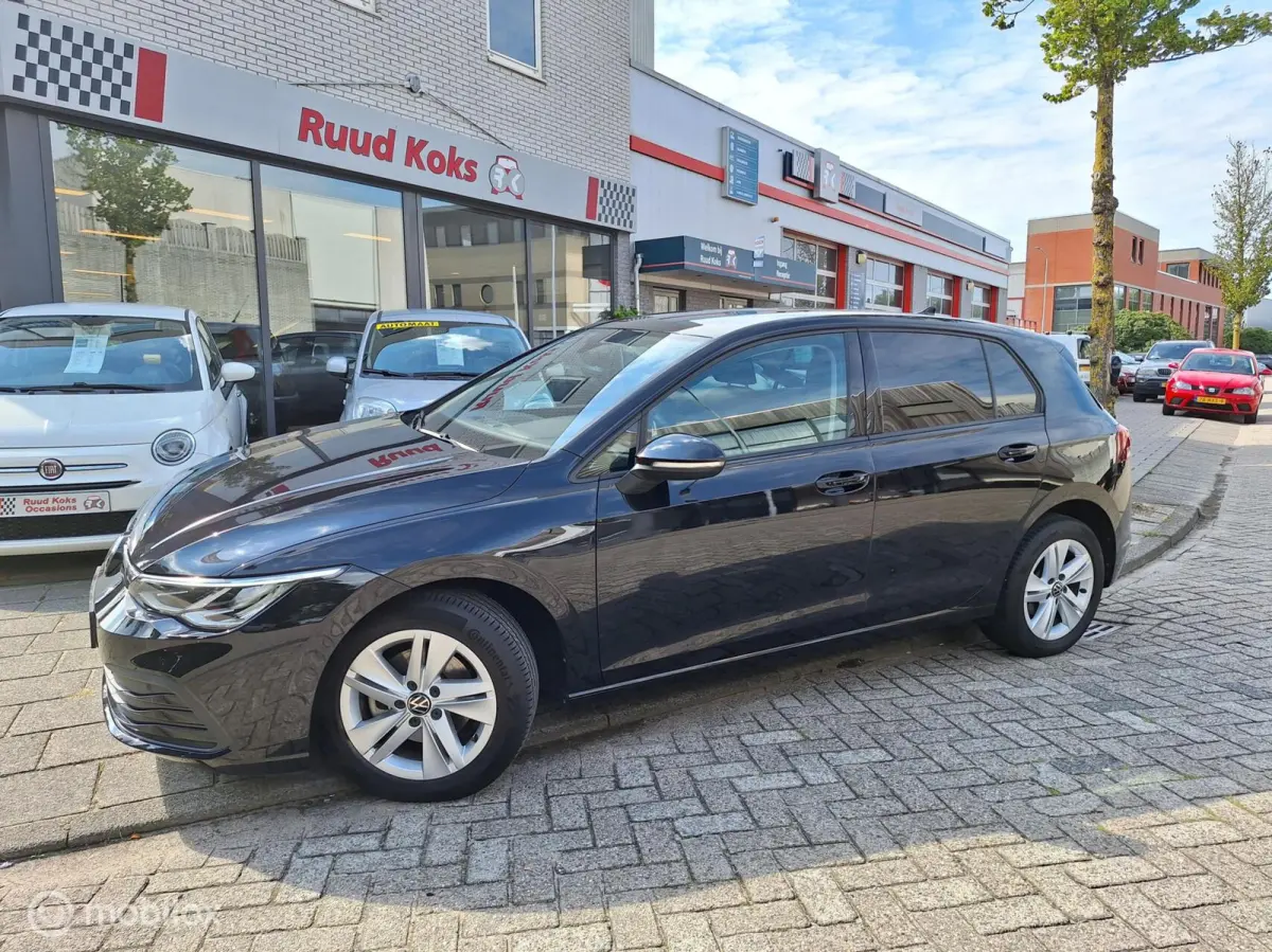 1.0 TSI LIFE • Dealer onderhouden • Carplay •