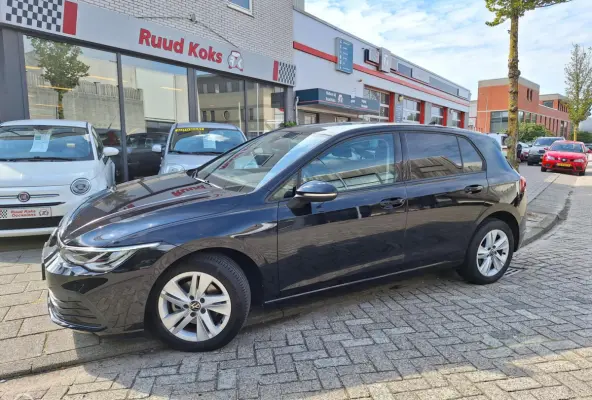 1.0 TSI LIFE • Dealer onderhouden • Carplay •