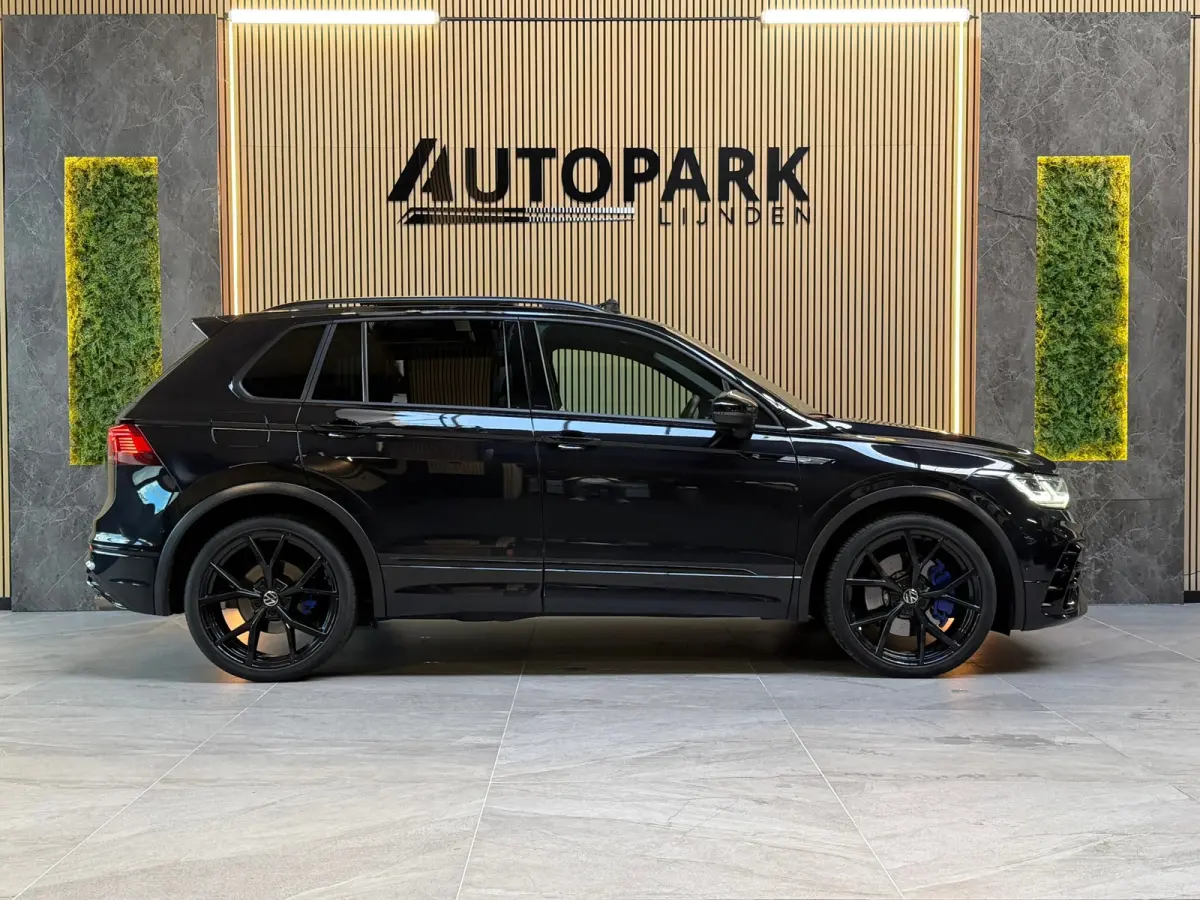 2.0 TSI R 4Motion PANO|AKRA|MEMORY|KEYLESS|TREKHAAK|IQ LIGHTS|VIRTUAL|CARPLAY|SFEERVERLICHTING|320PK|BOMVOL!