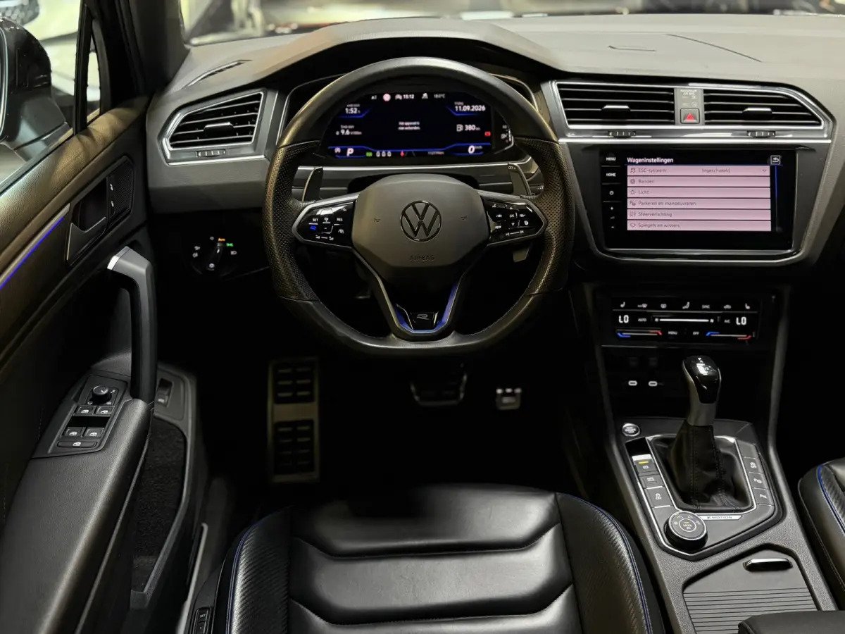 2.0 TSI R 4Motion PANO|AKRA|MEMORY|KEYLESS|TREKHAAK|IQ LIGHTS|VIRTUAL|CARPLAY|SFEERVERLICHTING|320PK|BOMVOL!