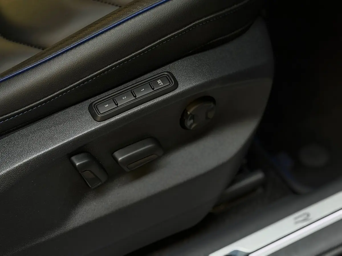 2.0 TSI R 4Motion PANO|AKRA|MEMORY|KEYLESS|TREKHAAK|IQ LIGHTS|VIRTUAL|CARPLAY|SFEERVERLICHTING|320PK|BOMVOL!