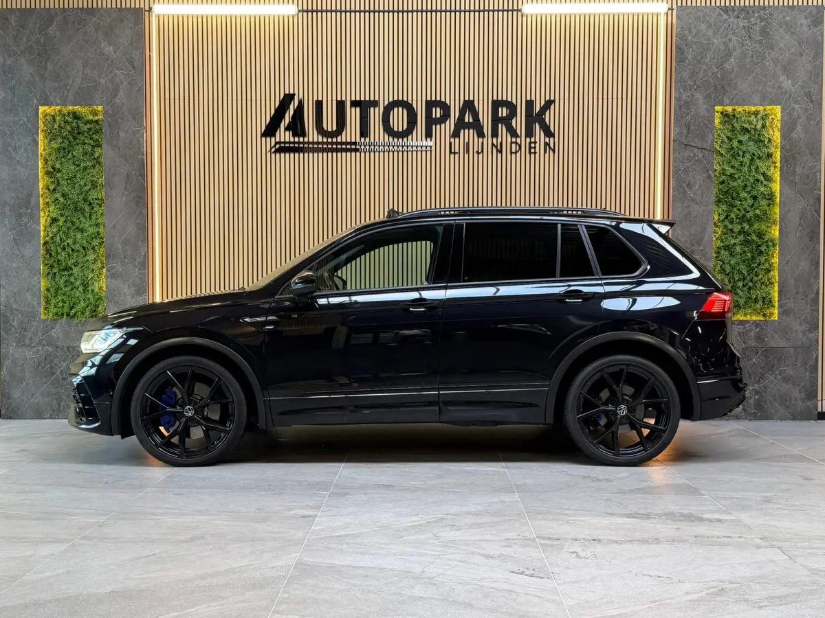 2.0 TSI R 4Motion PANO|AKRA|MEMORY|KEYLESS|TREKHAAK|IQ LIGHTS|VIRTUAL|CARPLAY|SFEERVERLICHTING|320PK|BOMVOL!
