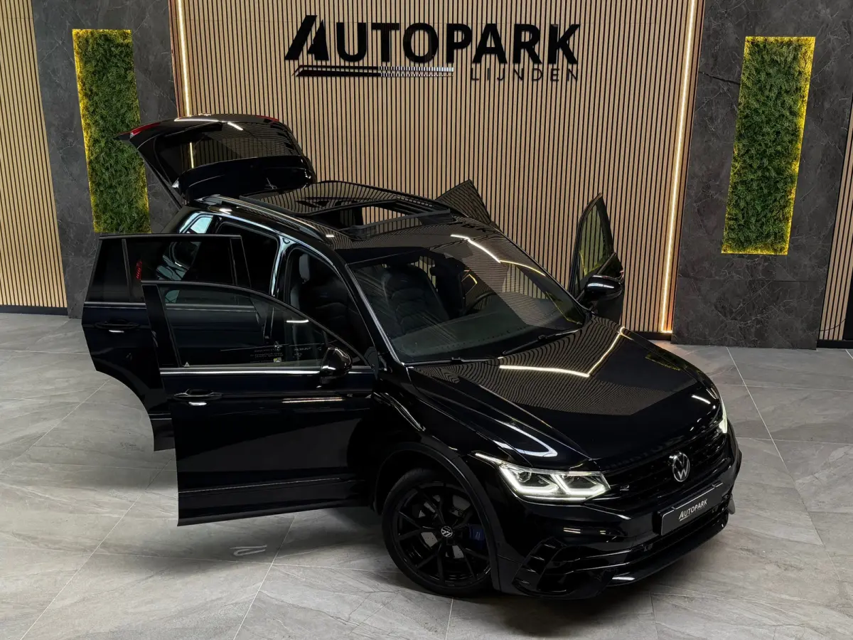 2.0 TSI R 4Motion PANO|AKRA|MEMORY|KEYLESS|TREKHAAK|IQ LIGHTS|VIRTUAL|CARPLAY|SFEERVERLICHTING|320PK|BOMVOL!