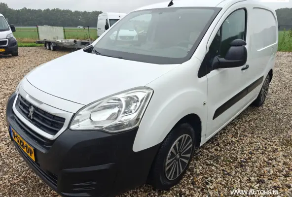 120 1.6 BlueHDi 100 Pk , euro 6 , Airco , navi , rijdend kantoor , Apk mei 2027 , nette bus.
