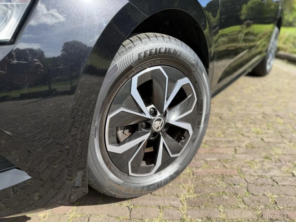 1.0 TSI Sport Business | BlackLine | DSG | 48.000KM | Trekhaak |