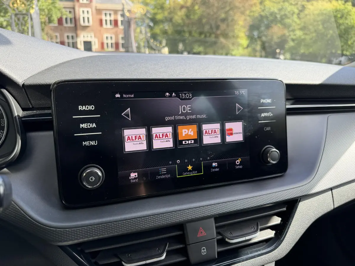 1.0 TSI Sport Business | BlackLine | DSG | 48.000KM | Trekhaak |