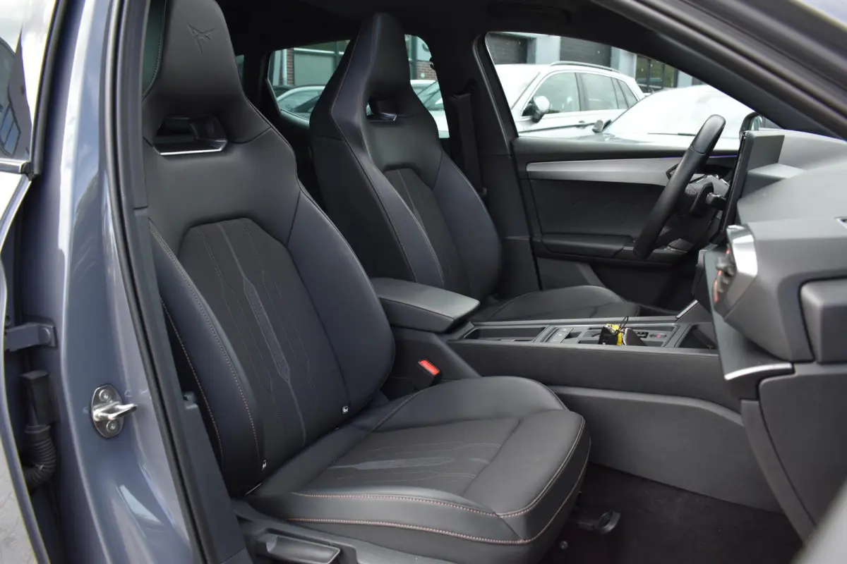 1.4 e-Hybrid VZ Business Pano XLNavi