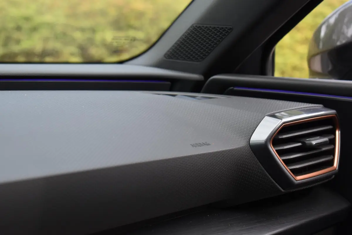 1.4 e-Hybrid VZ Business Pano XLNavi