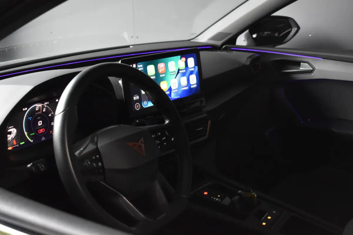 1.4 e-Hybrid VZ Business Pano XLNavi