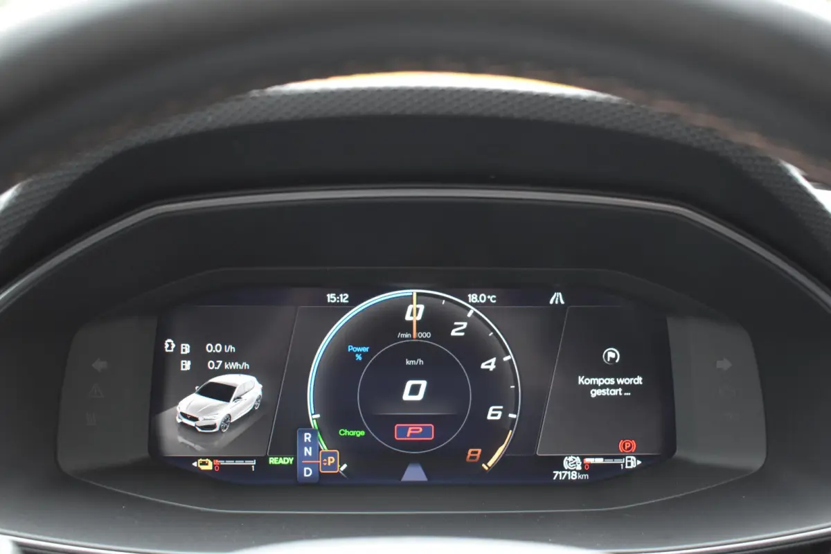 1.4 e-Hybrid VZ Business Pano XLNavi