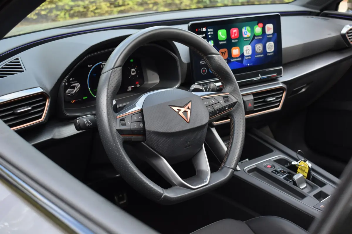 1.4 e-Hybrid VZ Business Pano XLNavi