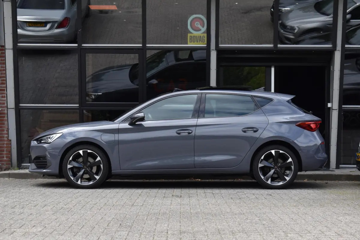 1.4 e-Hybrid VZ Business Pano XLNavi