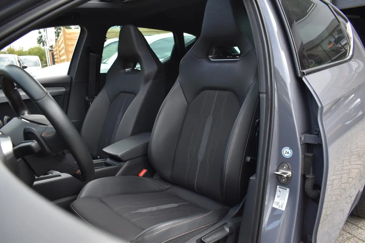 1.4 e-Hybrid VZ Business Pano XLNavi