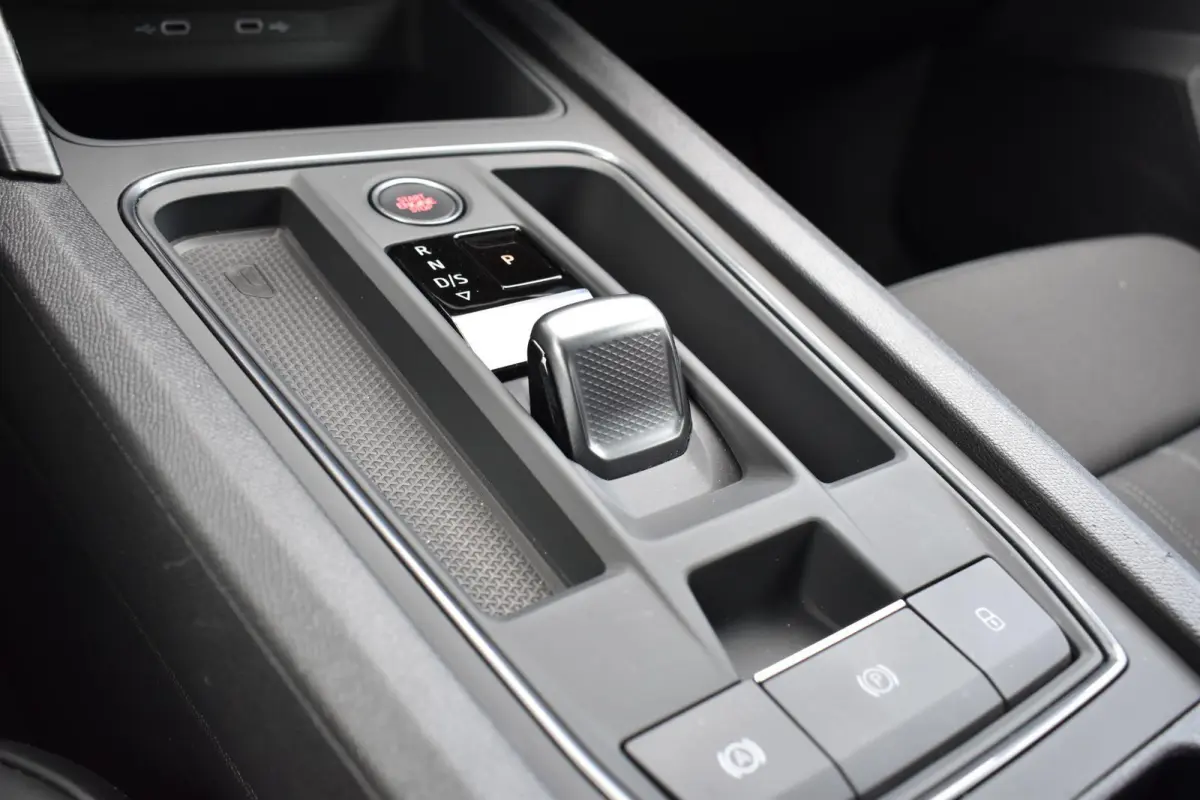 1.4 e-Hybrid VZ Business Pano XLNavi