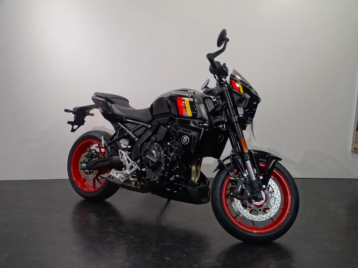 GSX-8TT